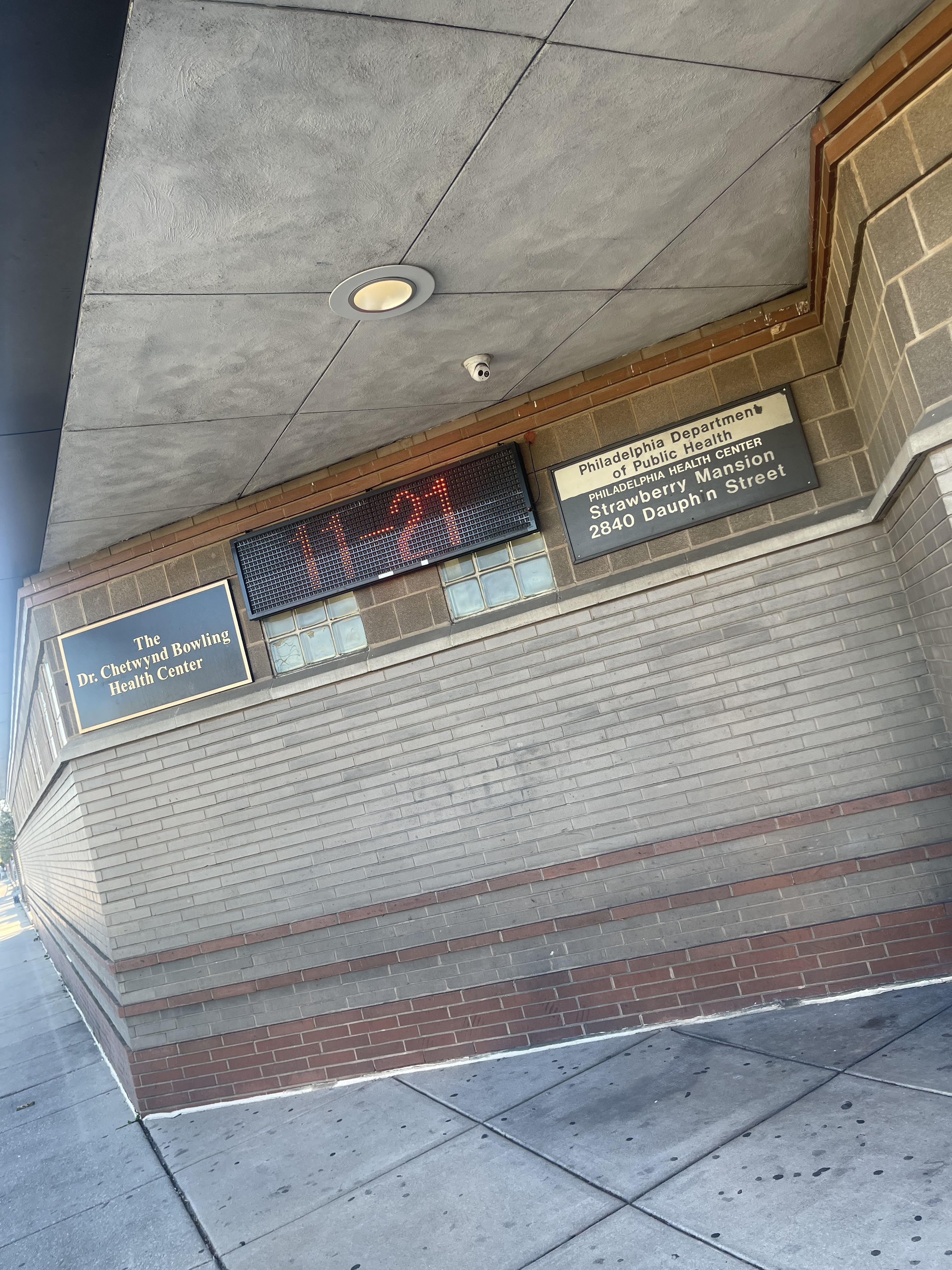 The exterior of Strawberry Mansion health center